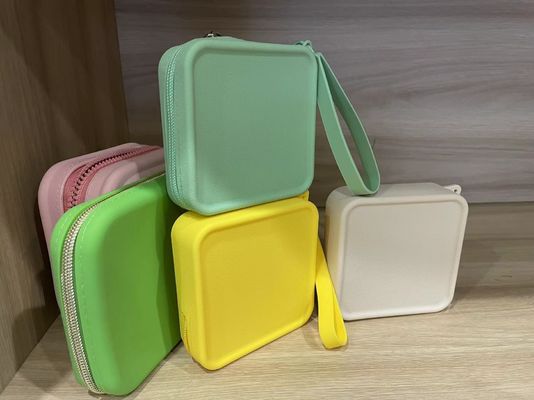 Caixa de armazenamento de bolsas cosméticas de silicone 100% de qualidade alimentar para acessórios de maquiagem
