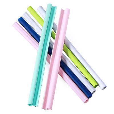 Shenzhen vende BPA livre de silicone palha aberta para viagens cor personalizada 230*11mm/17g