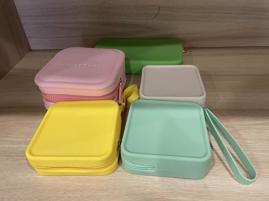 Caixa de Armazenamento de jóias personalizada Bolsa de maquiagem de silicone 100% de qualidade alimentar para bolsas de meninas