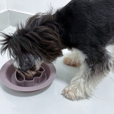 Voltagem não aplicável recipiente de silicone para lamber cães Design interativo de alimentador lento