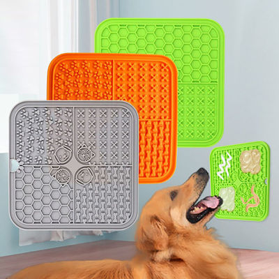 O favorito dos cães é o tapete de silicone de 20*20cm com vaso de sucção e design sustentável