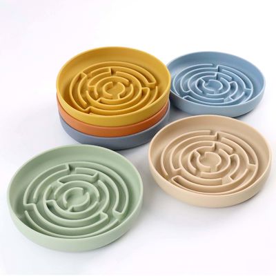 Logotipo personalizado Pet Bowls Feeders Labirinto redondo silicone Slow Feeder com estofado de sucção